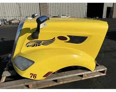 2017 Peterbilt 587 55'L Hood Complete