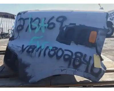 Used 2008 Sterling A9500 Hood 47"L