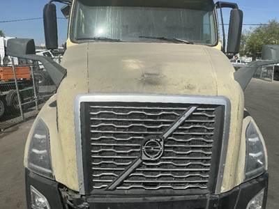 Volvo VNL Hood