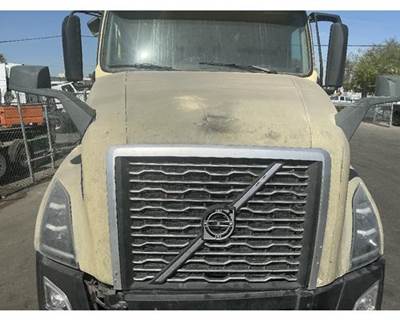 2020 Volvo VNL Complete Hood