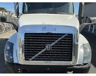 2016 Volvo VNL Complete Hood, 51.5" L