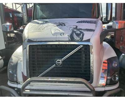 2016 Volvo VNL780 Hood Complete, 56.75"L to Top of Grille