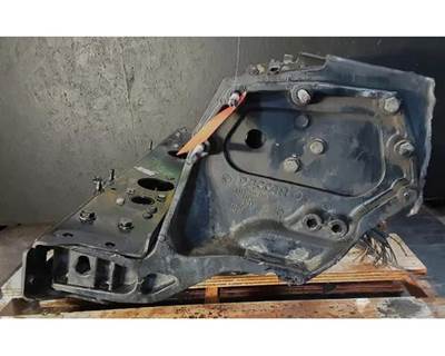 Kenworth T680 Left Horn