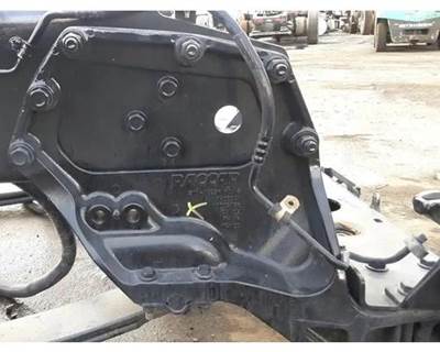 Peterbilt 579 Right Horn