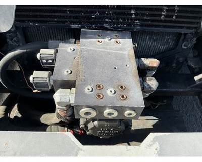 Peterbilt Hydraulic Pump for a Peterbilt 320