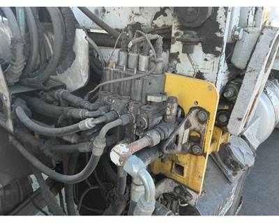 Peterbilt 320 Hydraulic Pump