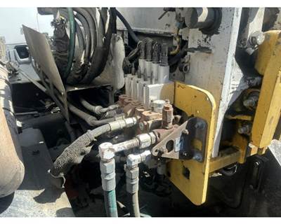 Peterbilt 320 Hydraulic Pump