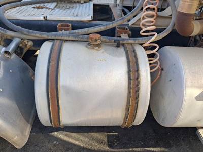 International 9200i Hydraulic Tank / Reservoir