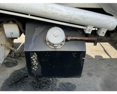 Peterbilt 320 Hydraulic Tank / Reservoir