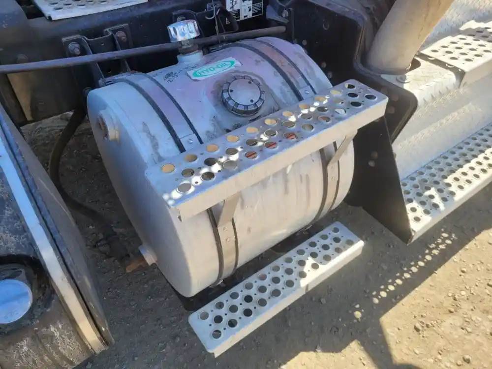 2013 Kenworth T800 Hydraulic Tank For Sale Fresno, CA ARBG13780610