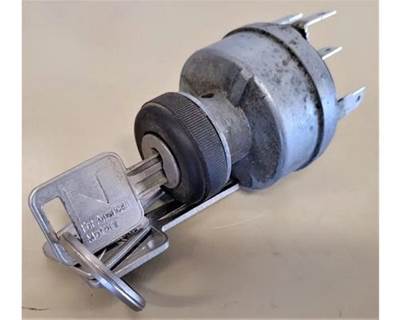 Freightliner FL60 Ignition Switch
