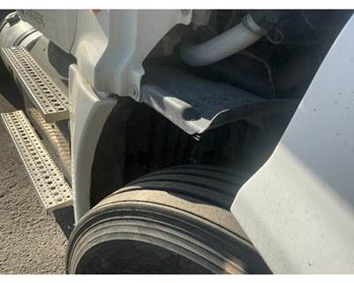 Freightliner Cascadia 125 Right Inner Fender
