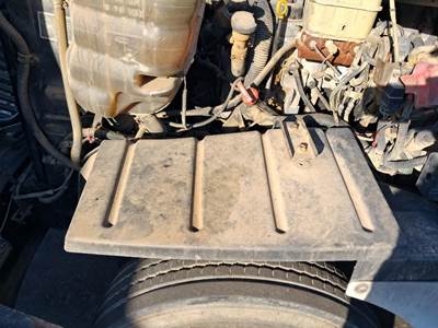 International 4400 LP Inner Fender