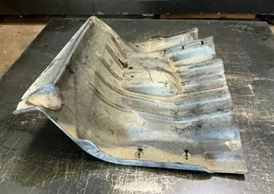 International DuraStar 4300 Inner Fender