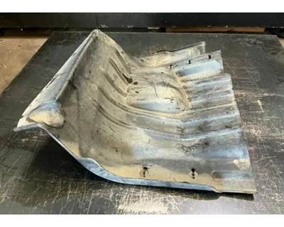 International DuraStar 4300 Right Inner Fender