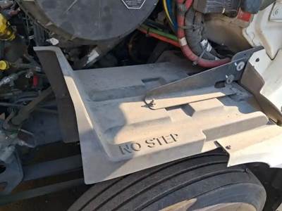 International RH613 Inner Fender