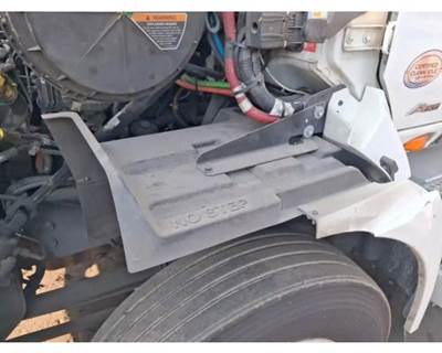 International RH613 Inner Fender