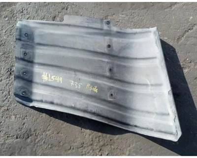 Peterbilt 579 Right Inner Fender