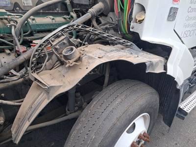 Volvo VNL Inner Fender