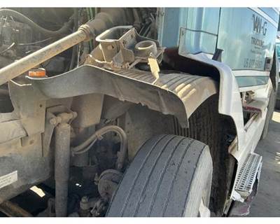 Volvo VNL64T Inner Fender for a Volvo VNL