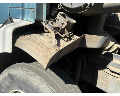 Volvo VNL64T Inner Fender for a Volvo VNL