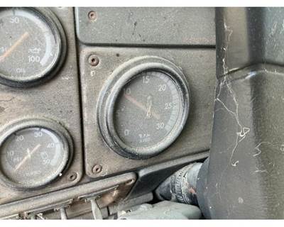 Freightliner FLC Instrument Panel Cluster