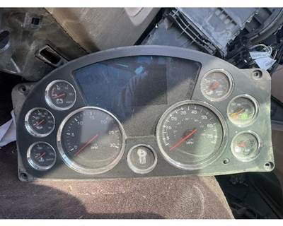 Kenworth T680 Instrument Panel Cluster