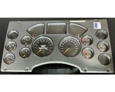 Mack Pinnacle CXU612 Instrument Panel Cluster for a Mack CXU612