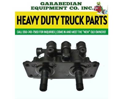 Used Bendix MV-3 Dash Air Brake Valve for 2022 Peterbilt 579