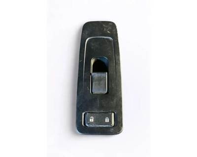 Kenworth T680 Passenger Door Electrical Window/Lock Switch Module, Part # Q27-6082-1101