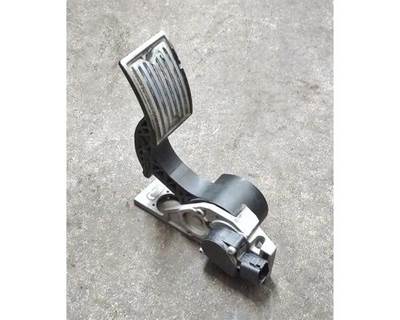2013 Mack CXU613 Accelerator Pedal Assembly, Part # 82627960