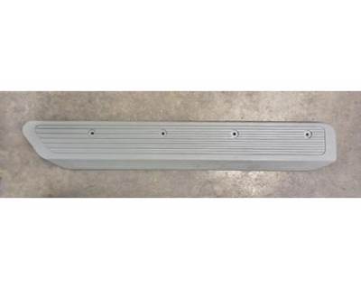 2022 Peterbilt 579 Right Door Threshold Trim / Tread Plate / Kick Plate, Part # S60-1524-00720