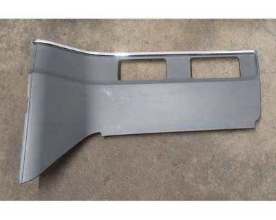 Used 2022 Peterbilt 579 Right Dash Panel Above Glovebox, Part # S64-6147-01741100