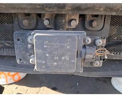 Used Continental ARS4-A Front Crash Detection Radar for 2020 Freightliner Cascadia 126