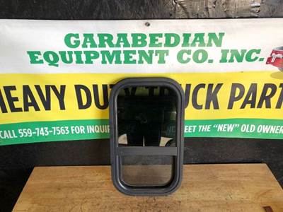 2008-2017 Freightliner Cascadia Sleeper Window