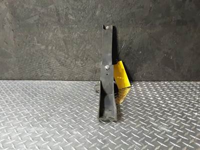 Cascadia 125, Upper Passenger Side Cab Extension Bracket  P/N 22-67508-001,