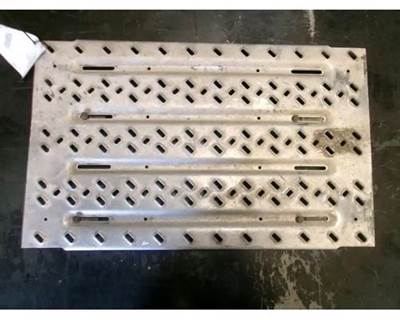 2015 Mack Pinnacle CXU613 Aluminum Deck Plate, 33"L x 20.5"W