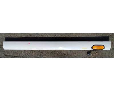 2007 Peterbilt 387 Right Exterior Trim Panel Below Sleeper, Part # 29-05464-006R