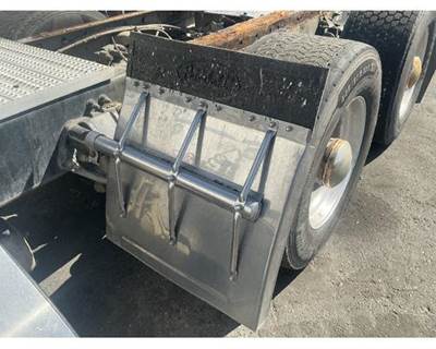 Used 2014 Peterbilt 579 Left Mud Flap