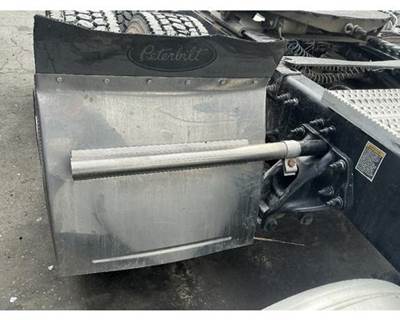 Used 2019 Peterbilt 579 Right Aluminum Quarter Fender