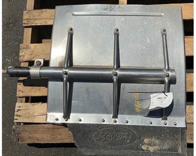Used 2014 Peterbilt 579 Right Rubber Quarter Fender, Part # S0437041013