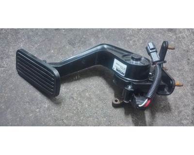 Paccar Accelerator Pedal Assembly w/ Sensor, P/N 05-20110-001, S/N 161207-220006