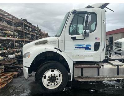 Freightliner M2 106 Power Steering Reservoir