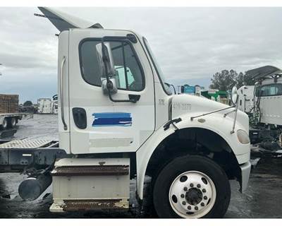 Freightliner M2 106 Power Steering Reservoir for a Freightliner M2 112 Medium Duty