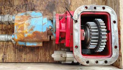 Chelsea 880-SERIES-PTO PTO for a Western Star 4800