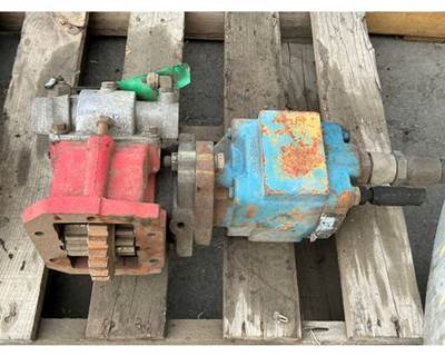 Chelsea PTO with Permco P2100 Series Hydraulic Gear Pump, Part # P2100C586IDZA20-14