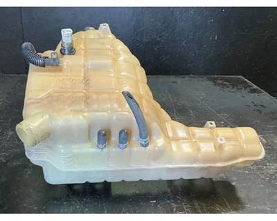 Radiator Overflow Bottle / Surge Tank for a International LT625
