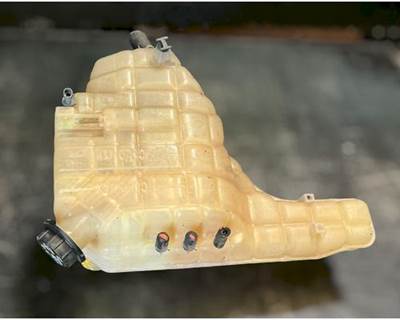 International RH613 Radiator Overflow Bottle / Surge Tank