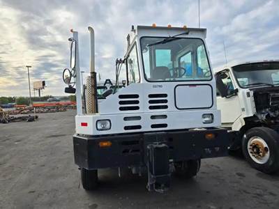 Capacity TJ5000 Salvage Truck