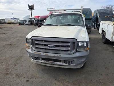Ford F-250 Salvage Truck